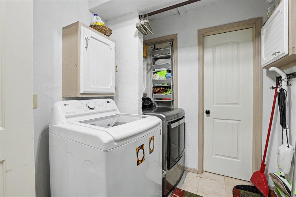 3950 W Charter Oak Road Property Photo 23