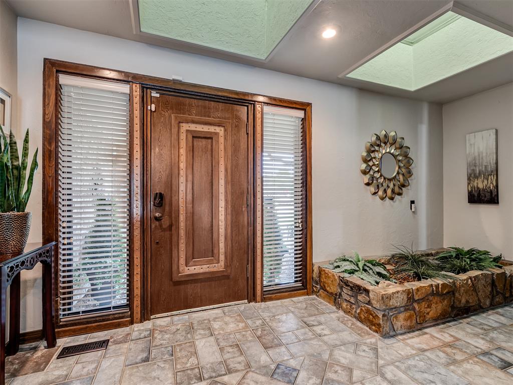 10913 Abbeywood Property Photo 5