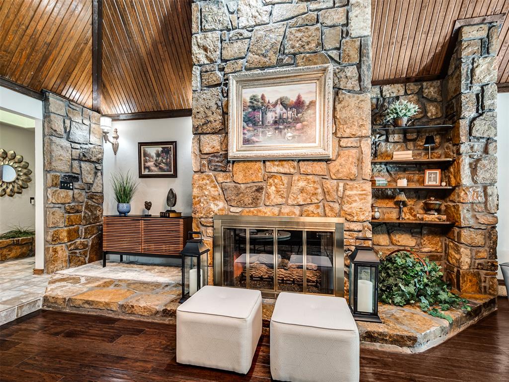 10913 Abbeywood Property Photo 8