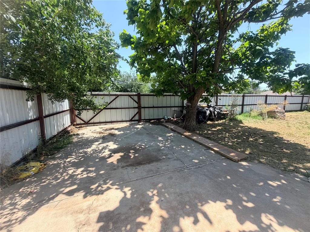 1201 Sw 49th Street Property Photo 14