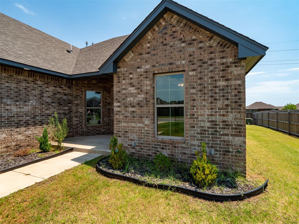 4204 Chesterfield Place Property Photo 4