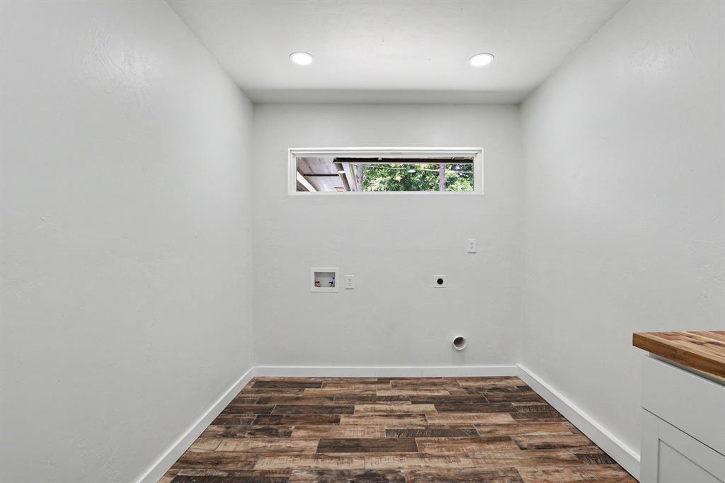 106 Briarwood Street Property Photo 11
