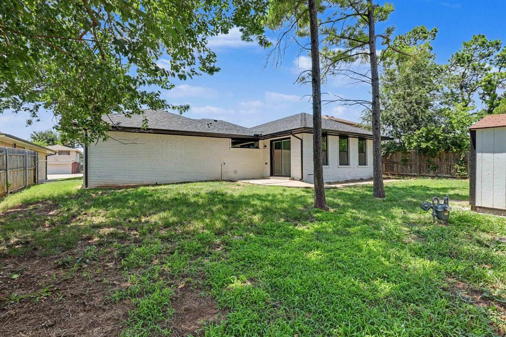 106 Briarwood Street Property Photo 13