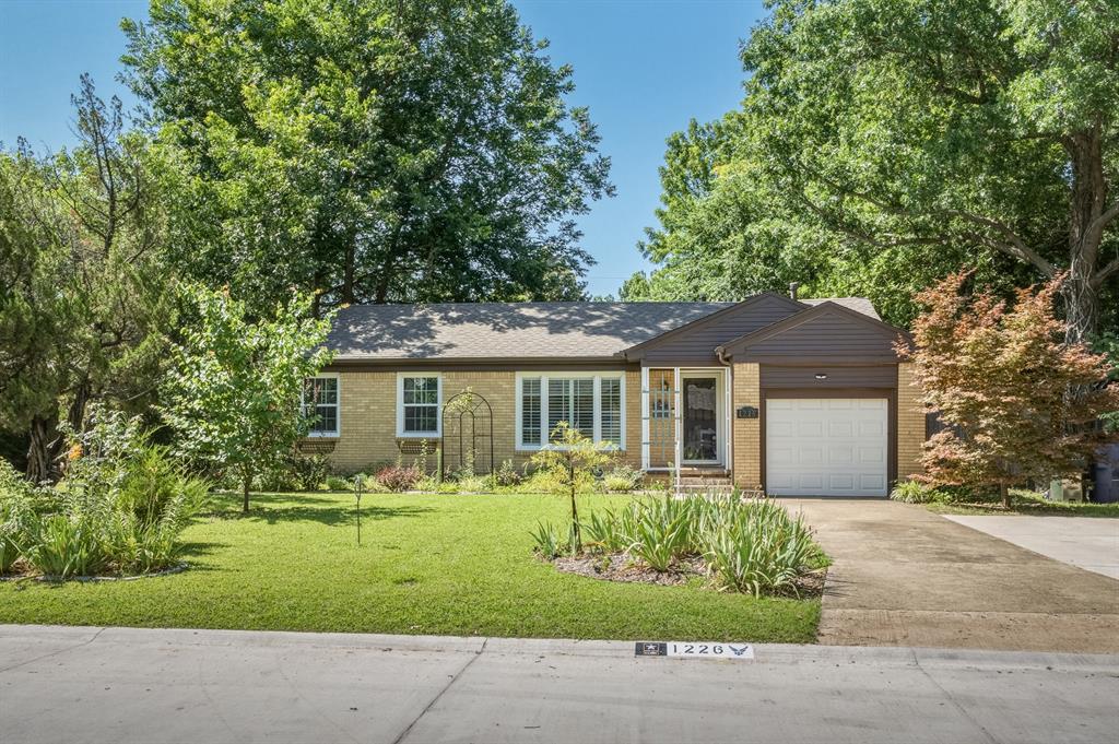 1226 Camden Way Property Photo 1