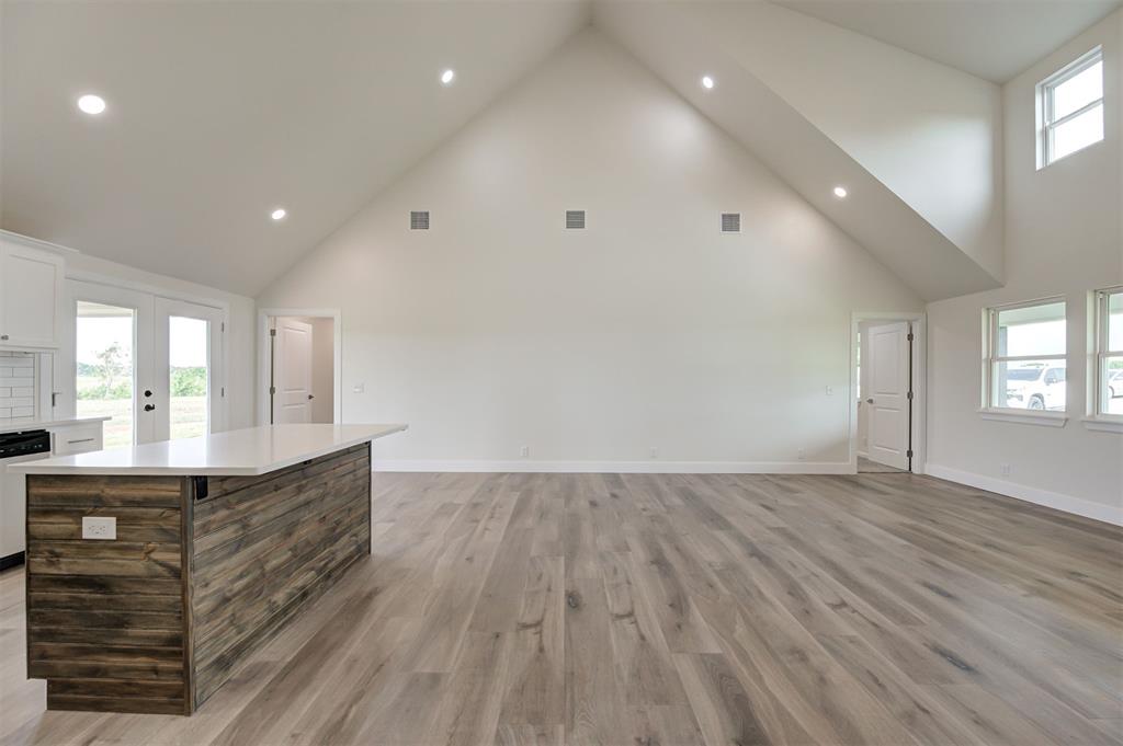 333861 E 930 Road Property Photo 6