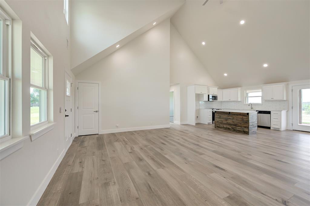 333861 E 930 Road Property Photo 9