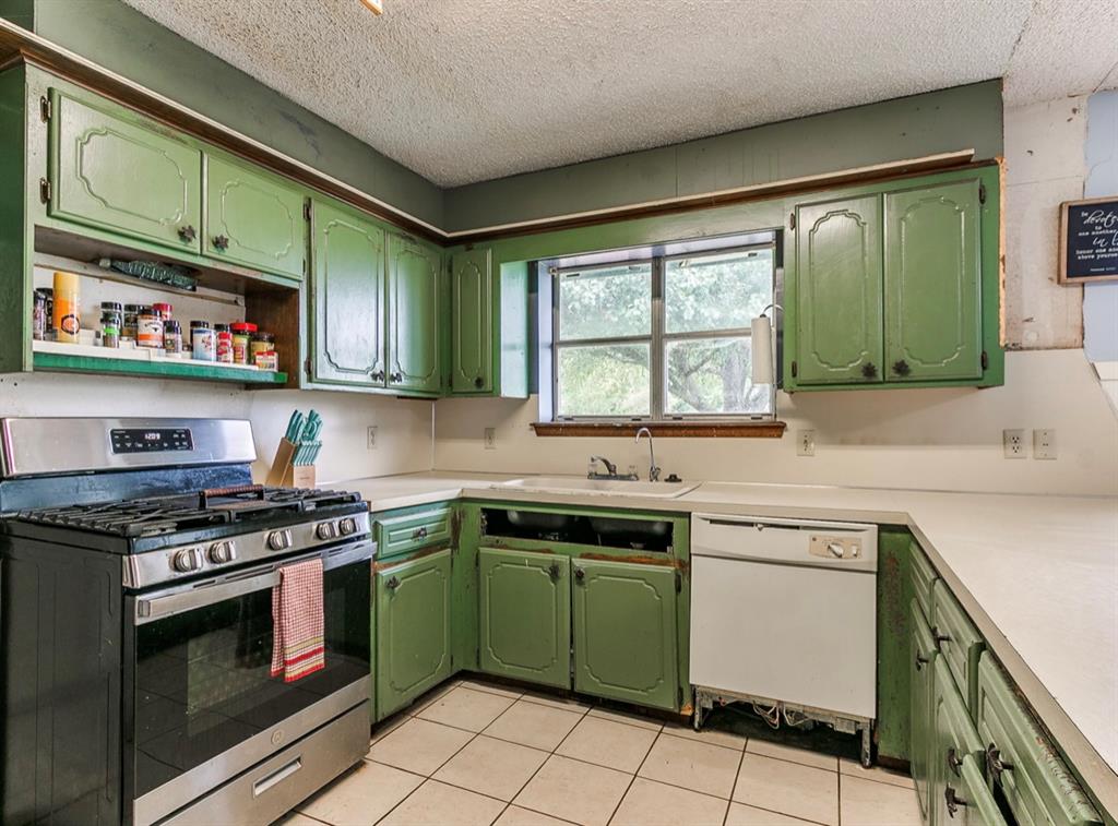 19601 S Rock Creek Road Property Photo 6
