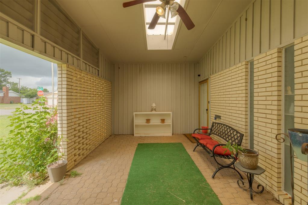 2441 Sw 77th Street Property Photo 6