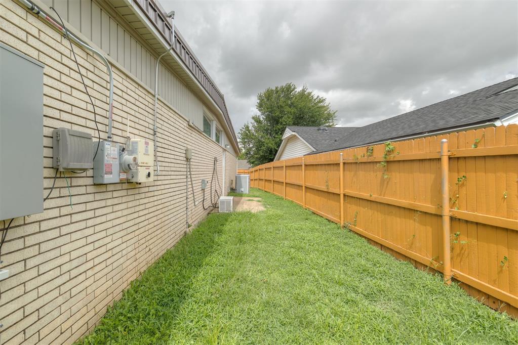 2441 Sw 77th Street Property Photo 9