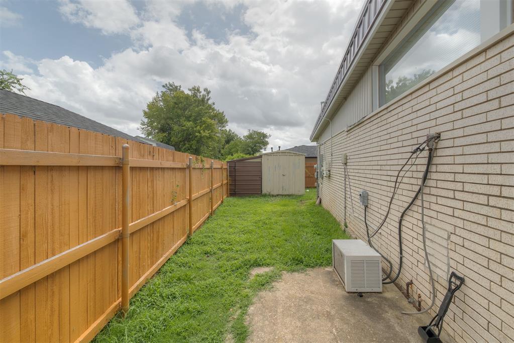 2441 Sw 77th Street Property Photo 10