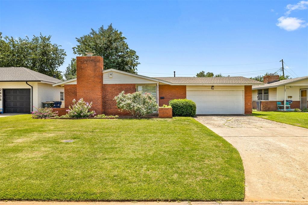 2414 Oxford Way Property Photo 1