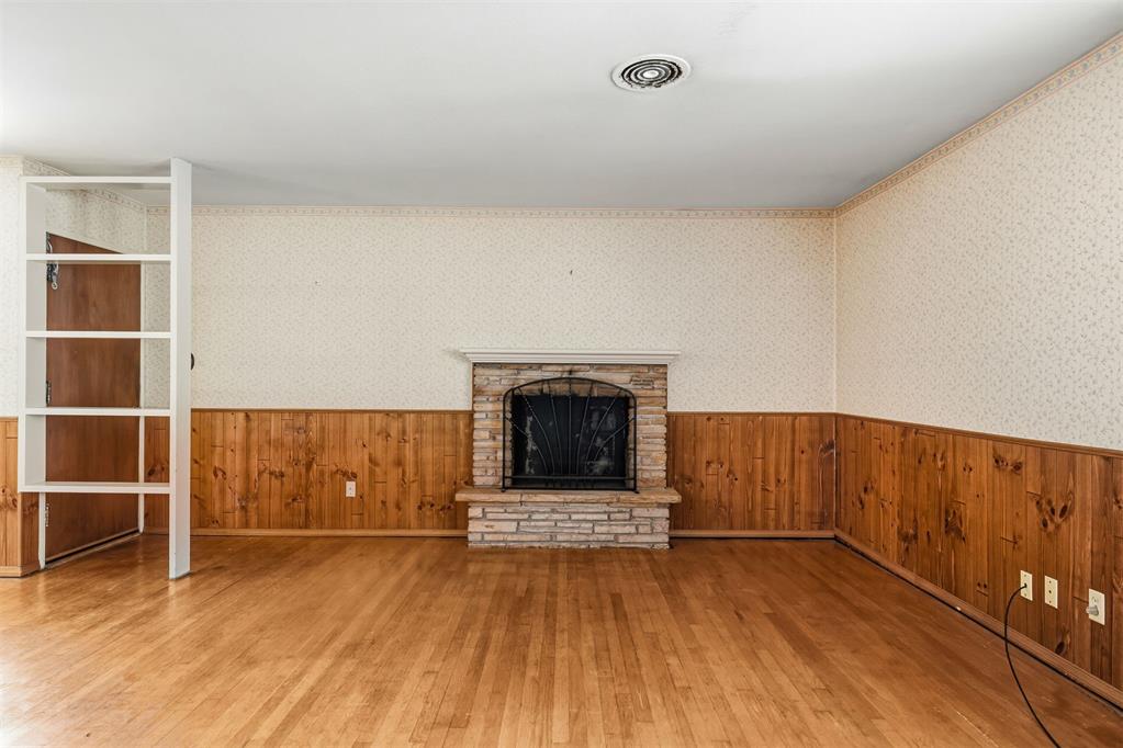 2414 Oxford Way Property Photo 10