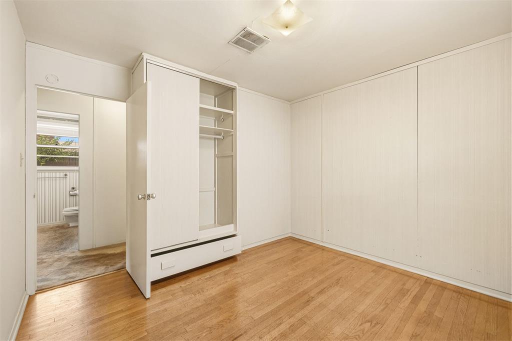 2414 Oxford Way Property Photo 22