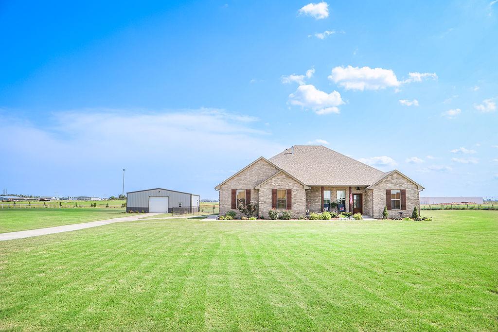 24376 E 1006 Road Property Photo 1