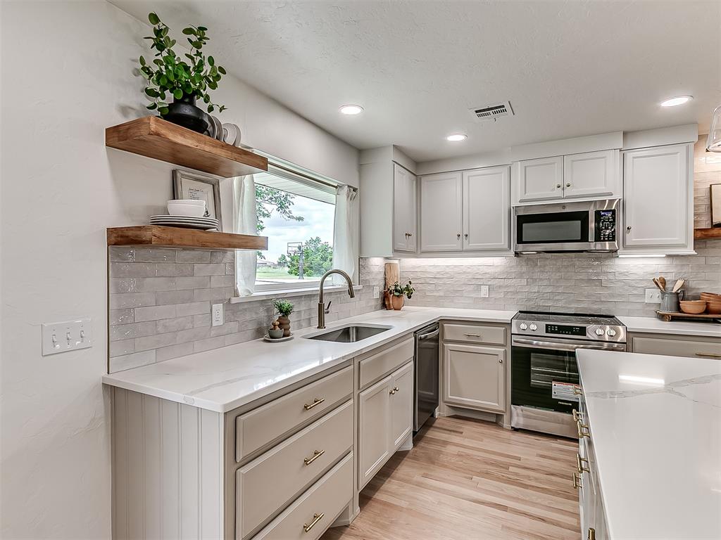 1003 N Euclid Avenue Property Photo 17