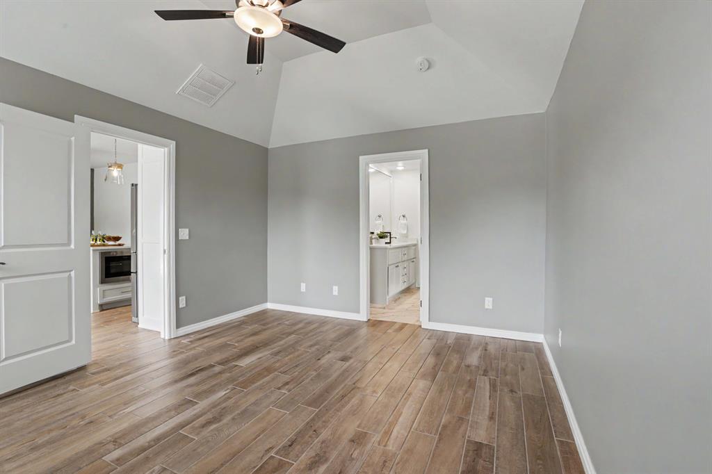 3240 Mangrove Road Property Photo 15