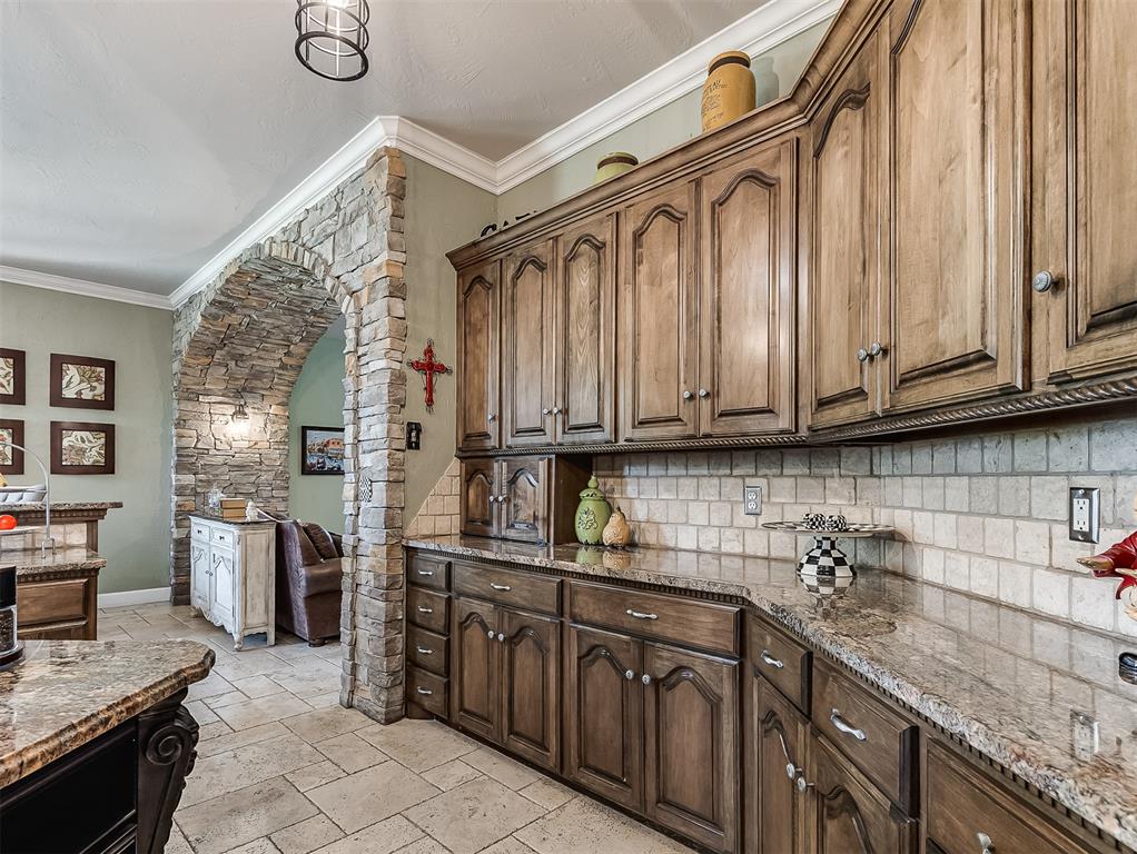 12504 Shire Lane Property Photo 12