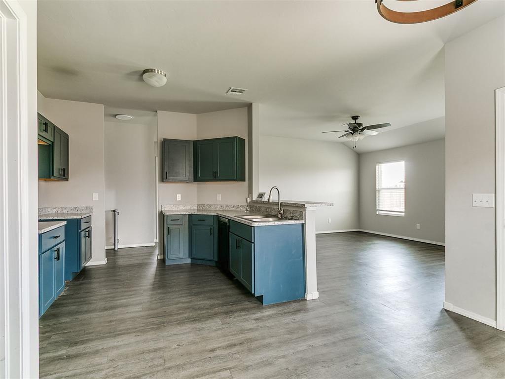 488 Fox Den Street Property Photo 10