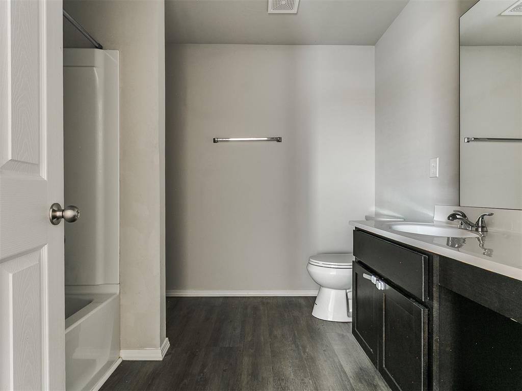 488 Fox Den Street Property Photo 14