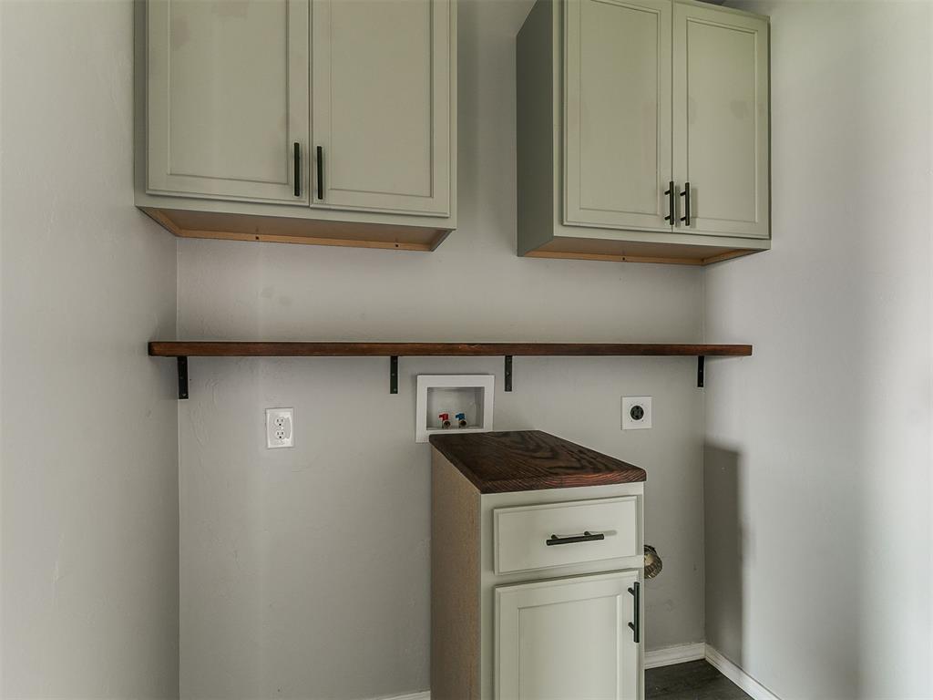 488 Fox Den Street Property Photo 23