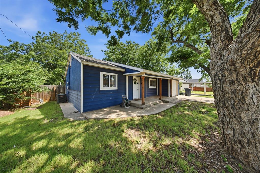 1227 Nw 96th Street Property Photo 4