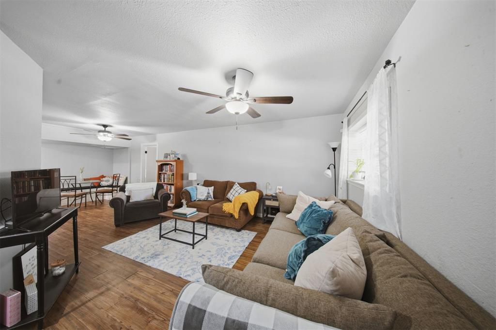1227 Nw 96th Street Property Photo 5