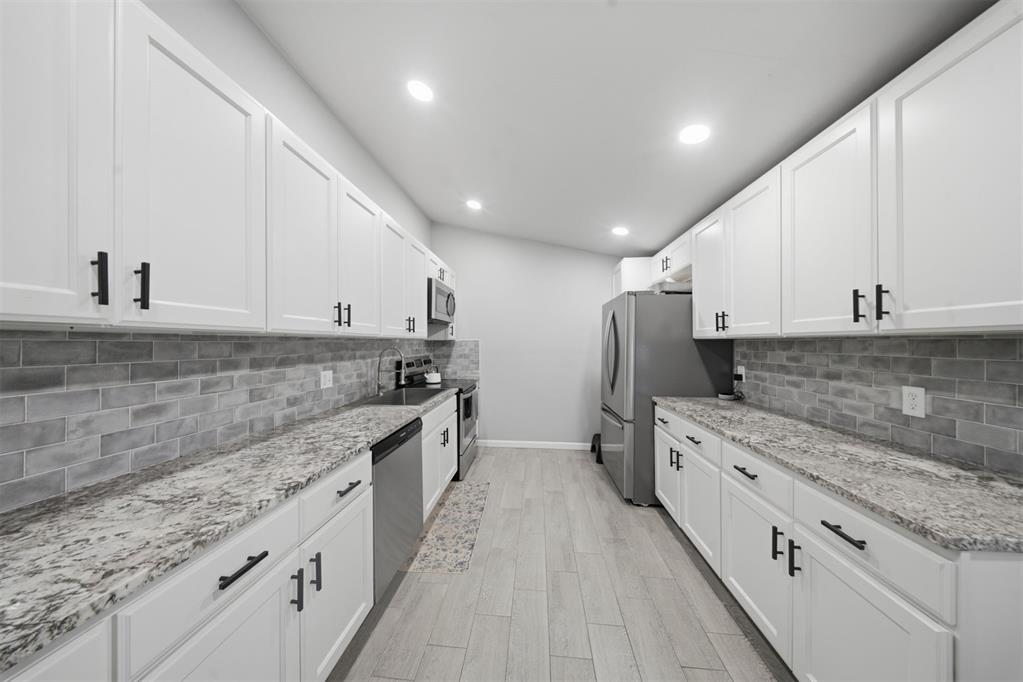 1227 Nw 96th Street Property Photo 11