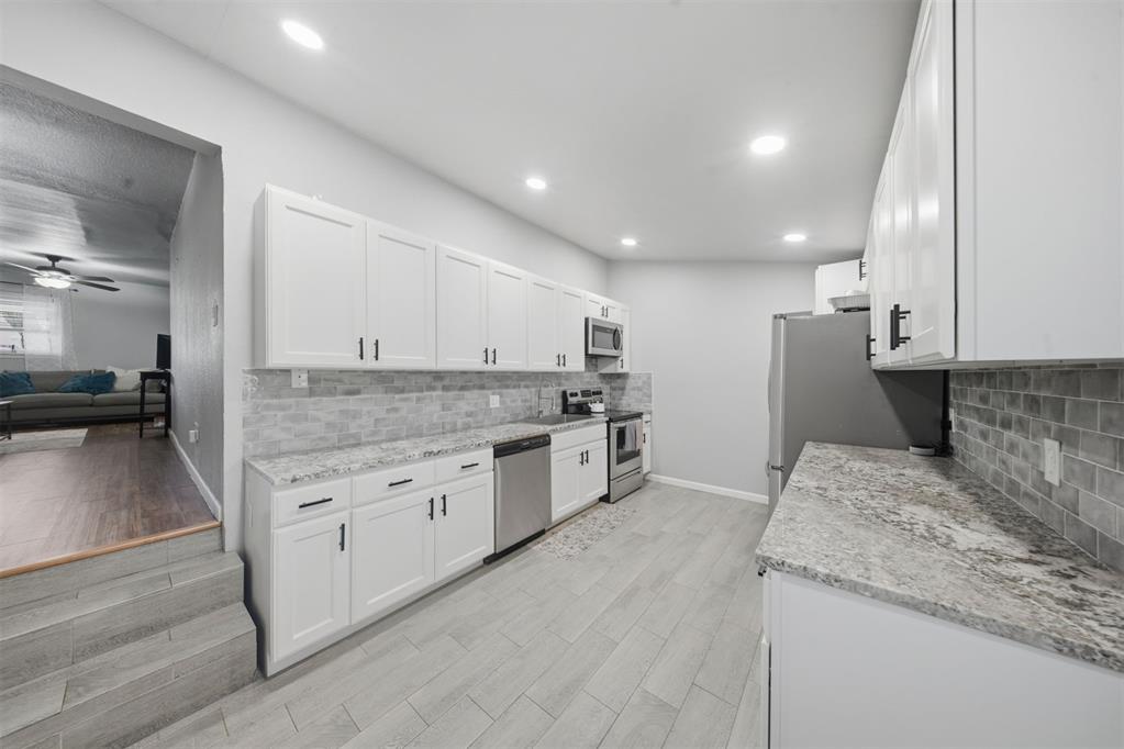 1227 Nw 96th Street Property Photo 12
