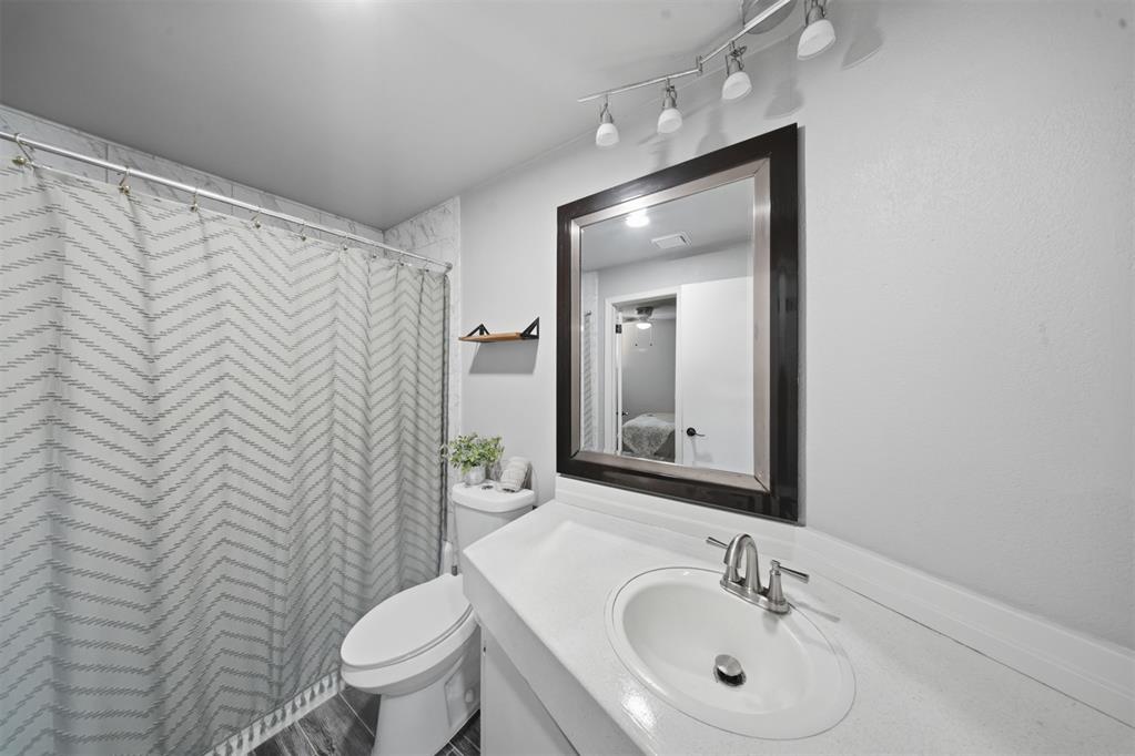 1227 Nw 96th Street Property Photo 15