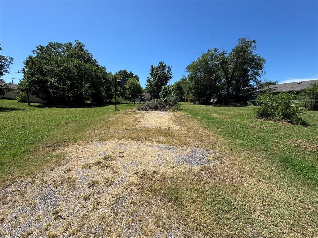620 W 6th Street Property Photo 2