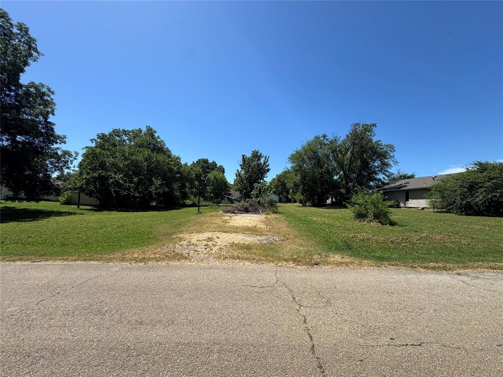 620 W 6th Street Property Photo 4