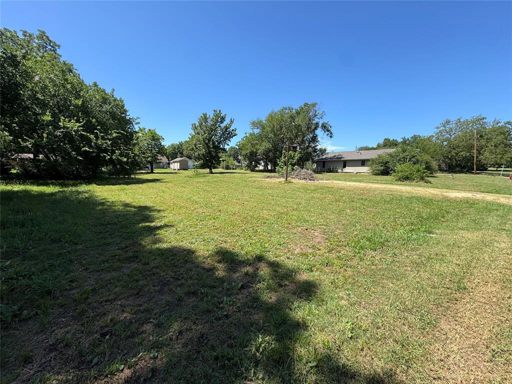 620 W 6th Street Property Photo 6