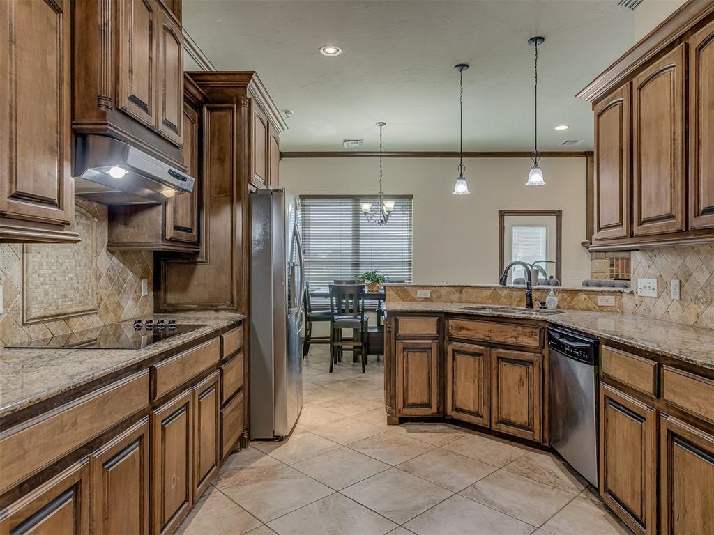 935 Silver Chase Drive Property Photo 12