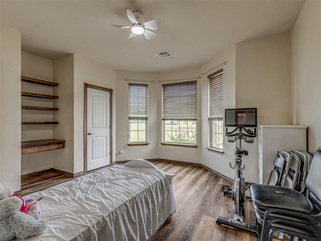 935 Silver Chase Drive Property Photo 21
