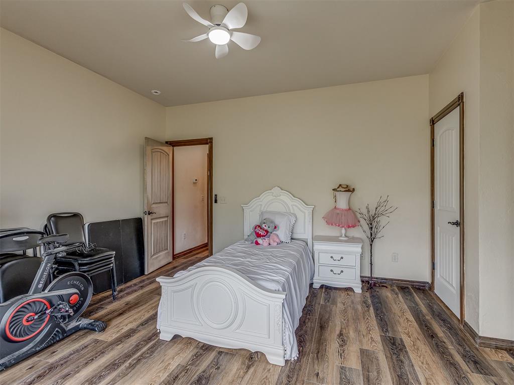 935 Silver Chase Drive Property Photo 22