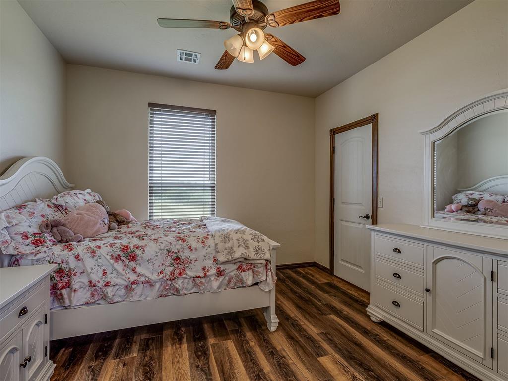 935 Silver Chase Drive Property Photo 24
