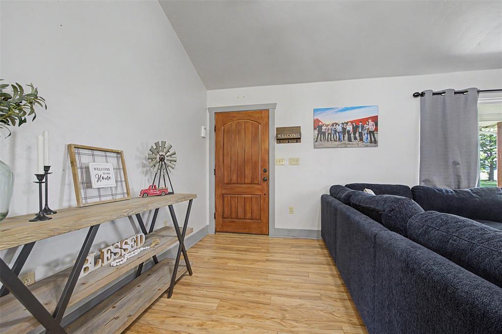 7576 E Maguire Road Property Photo 6