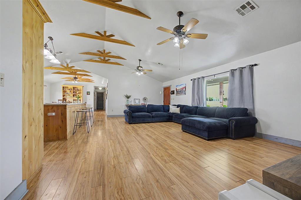 7576 E Maguire Road Property Photo 8