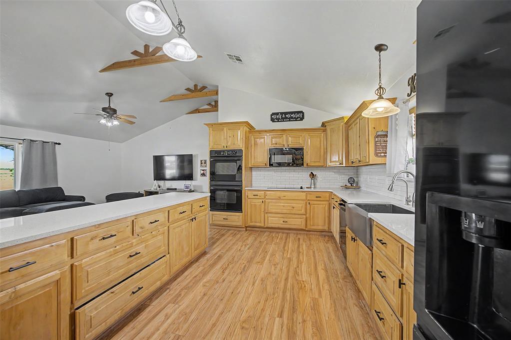 7576 E Maguire Road Property Photo 11