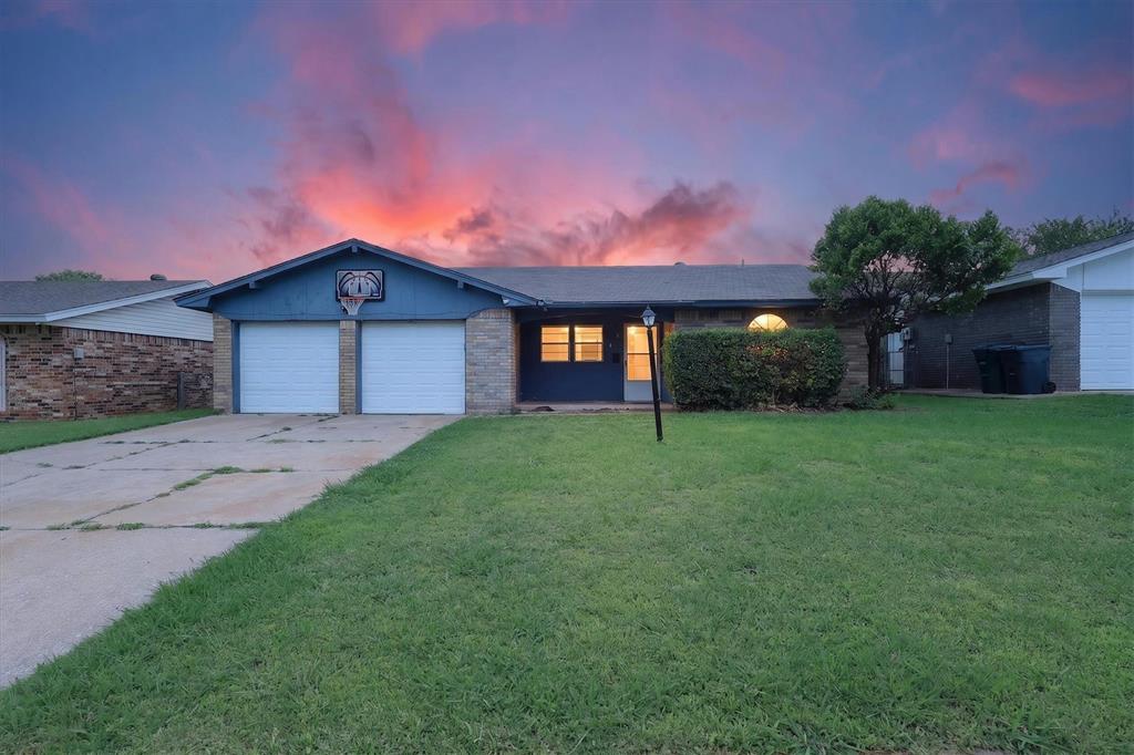 811 Ridgeway Drive Property Photo 1