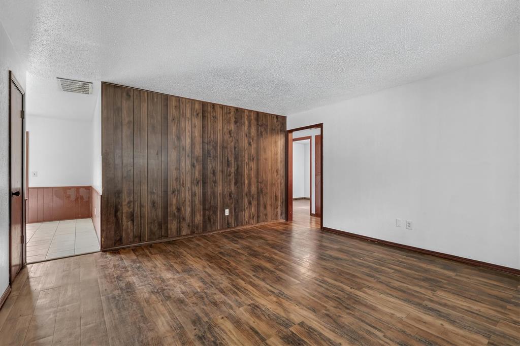811 Ridgeway Drive Property Photo 9