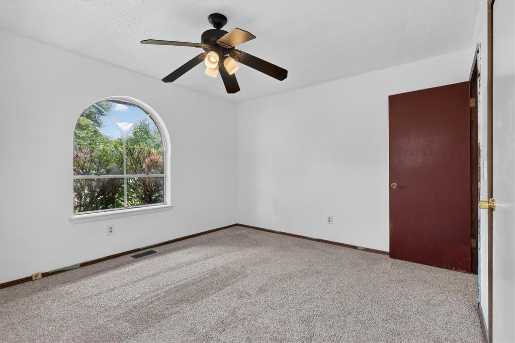 811 Ridgeway Drive Property Photo 21