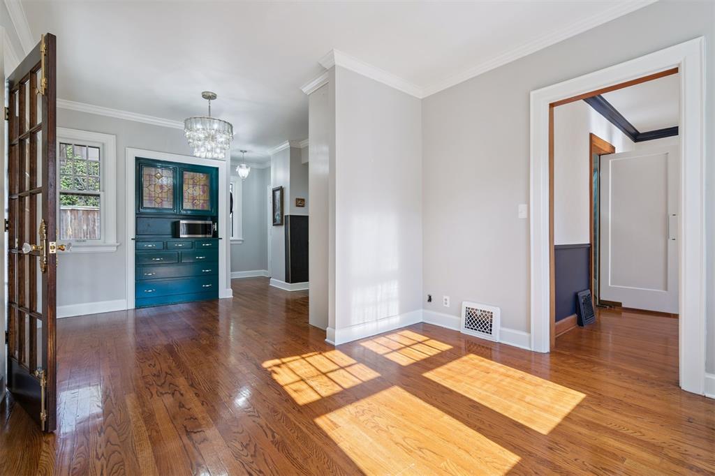 1928 N Broadway Avenue Property Photo 10