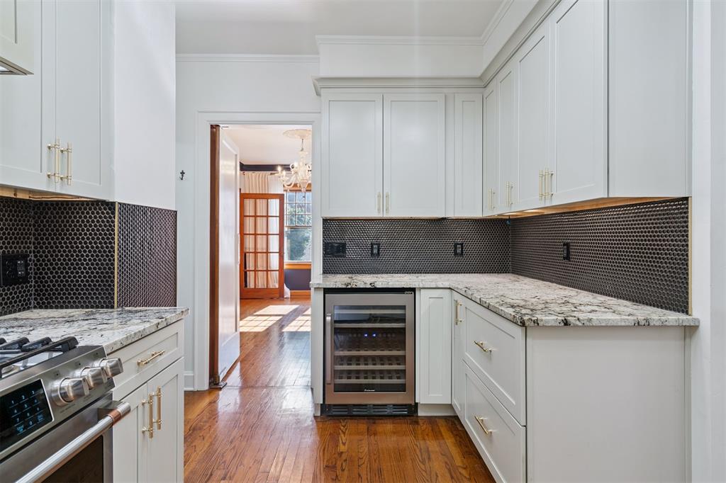 1928 N Broadway Avenue Property Photo 17