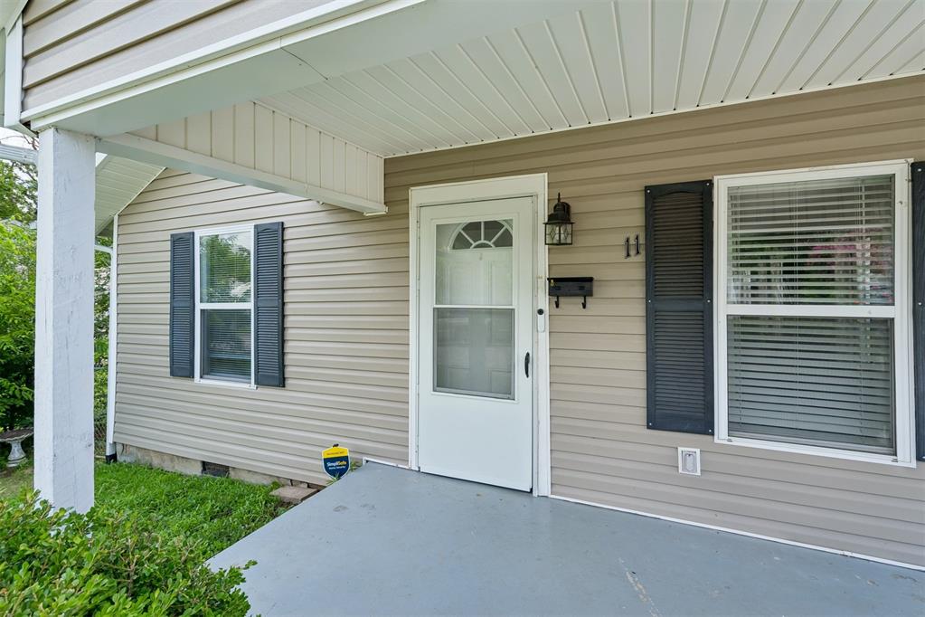 11 W Pulaski Street Property Photo 6