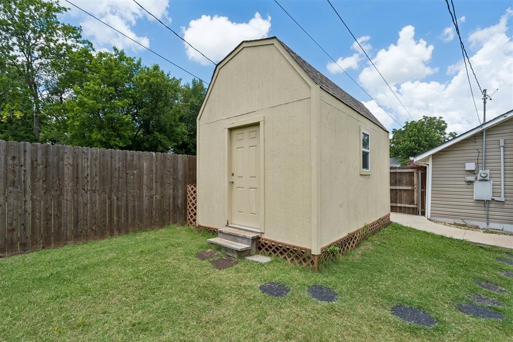 11 W Pulaski Street Property Photo 44