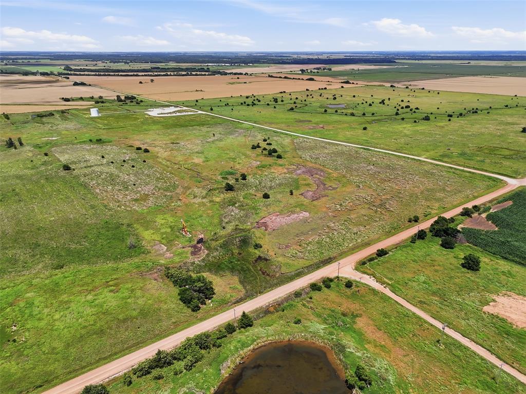 E County Line Road Property Photo 4