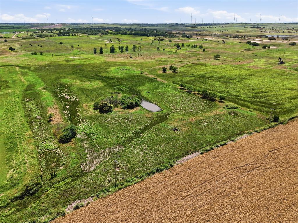 E County Line Road Property Photo 10