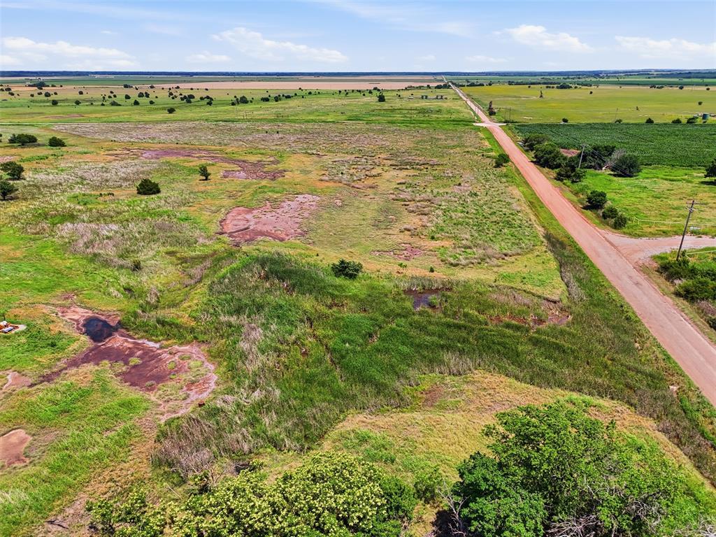 E County Line Road Property Photo 18