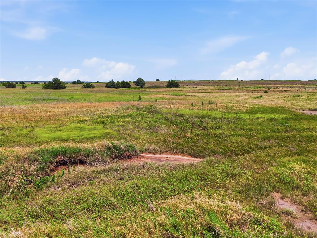 E County Line Road Property Photo 25